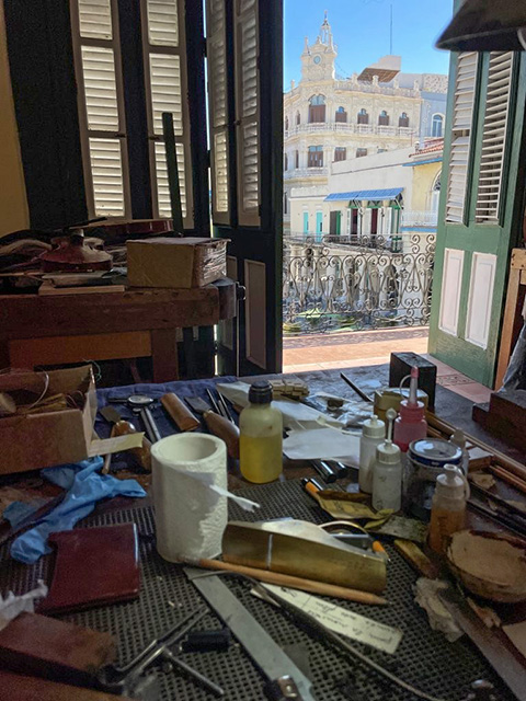 Taller de Lutheria de La Havane
